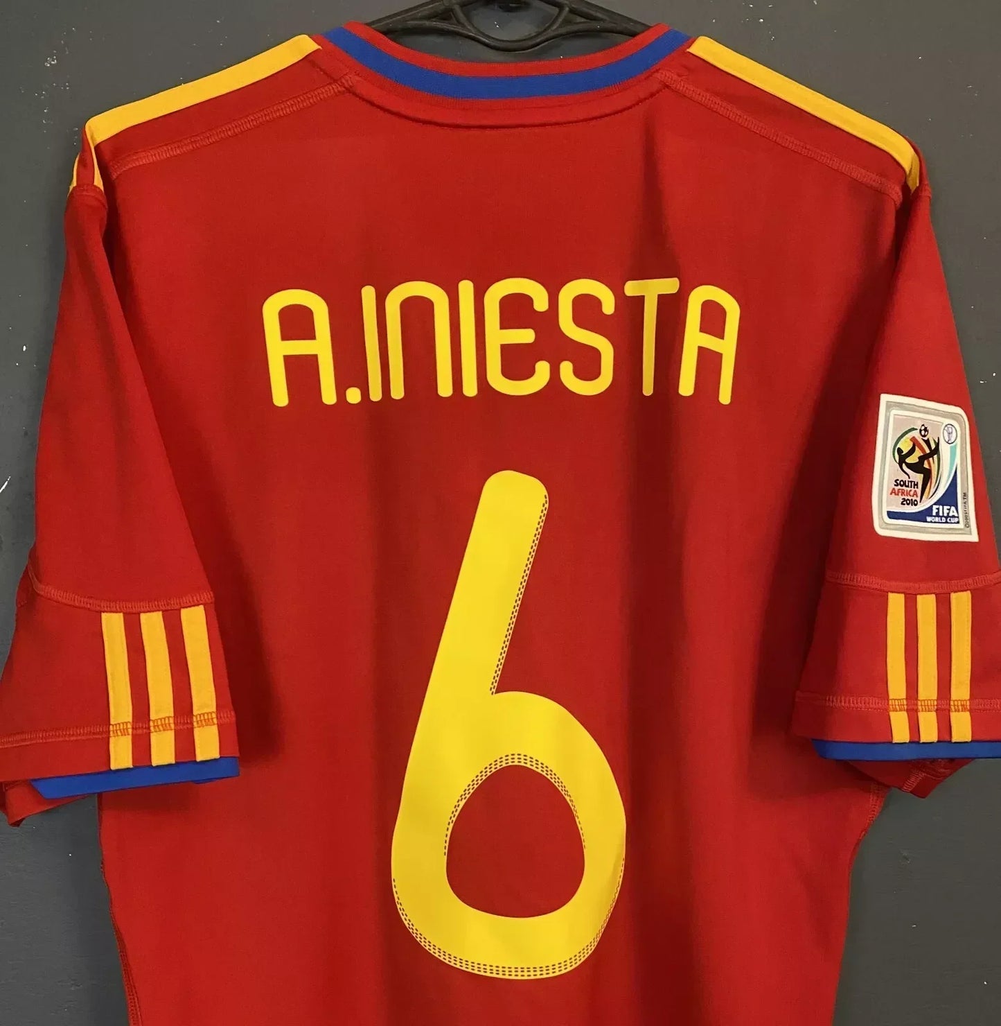 Shirt Iniesta Spain 2010 – Shirt Archive